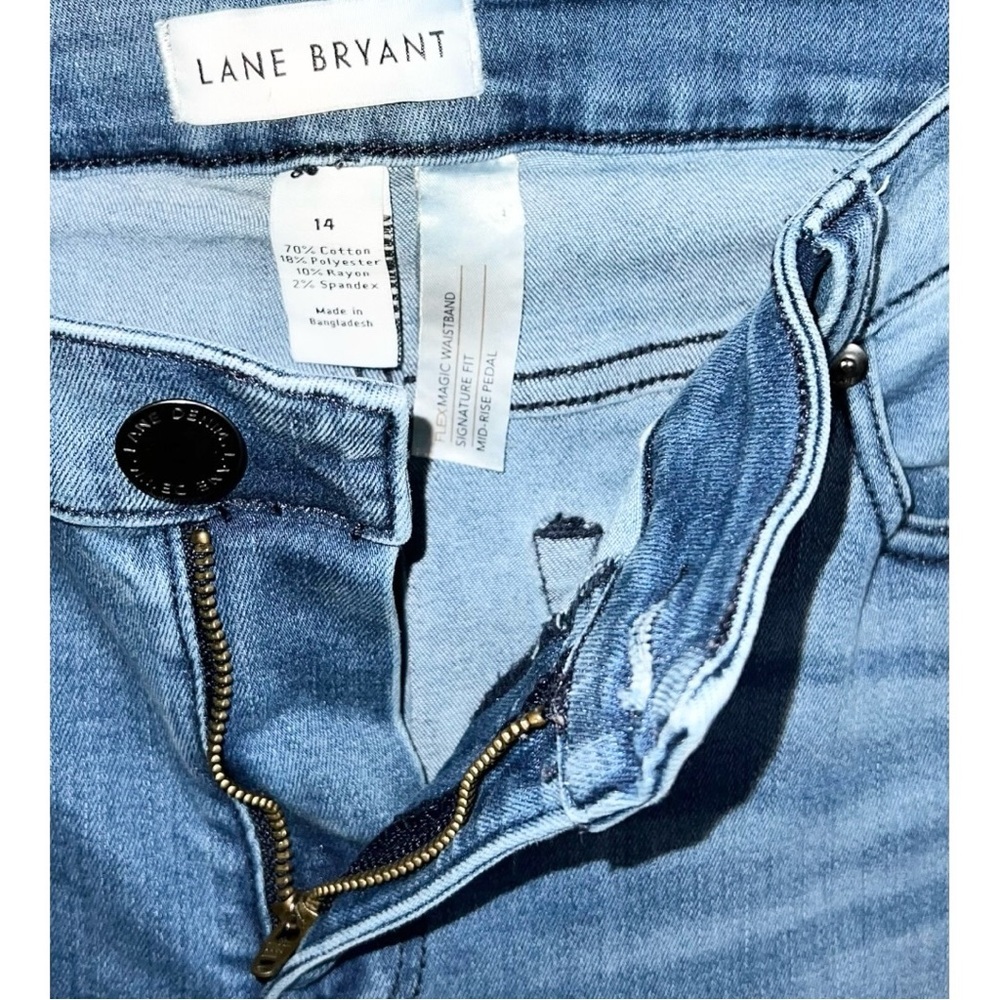 Lane Bryant Jeans Women’s Size 14 35x21 Blue Signature Fit Mid-Rise Pedal Crop - Picture 5 of 9